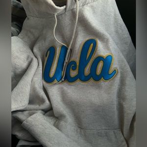 UCLA boathouse hoodie size men’s medium